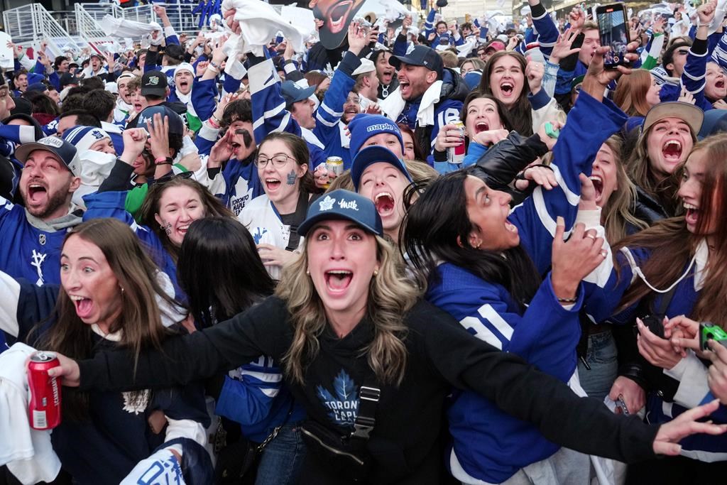 Packed bars, busy downtown streets expected in Toronto as Maple Leafs take on Florida