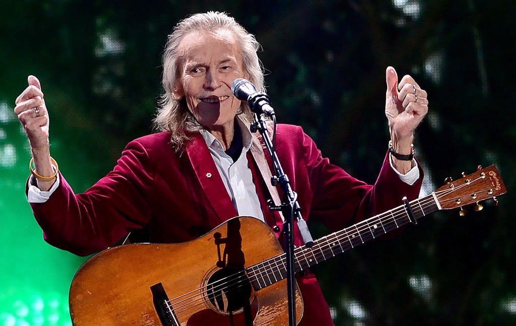 Honorary ‘C’: Late singer Lightfoot served as honorary Leafs captain in 1991-92