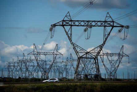 Hydro One reports Q1 profit down from year ago, revenue higher