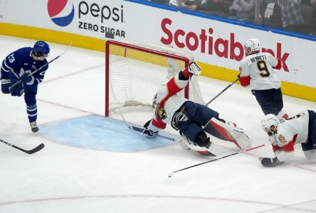 Maple Leafs forward Matthew Knies leaves Game 2 against Panthers due to injury