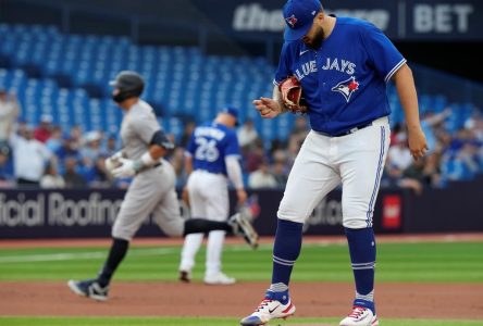 Jays starter Manoah walks a career-high seven batters in 7-4 loss to Yankees