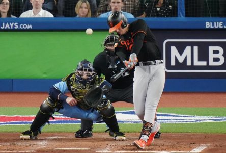 Ryan Mountcastle’s three-run homer powers Orioles past Blue Jays 6-2