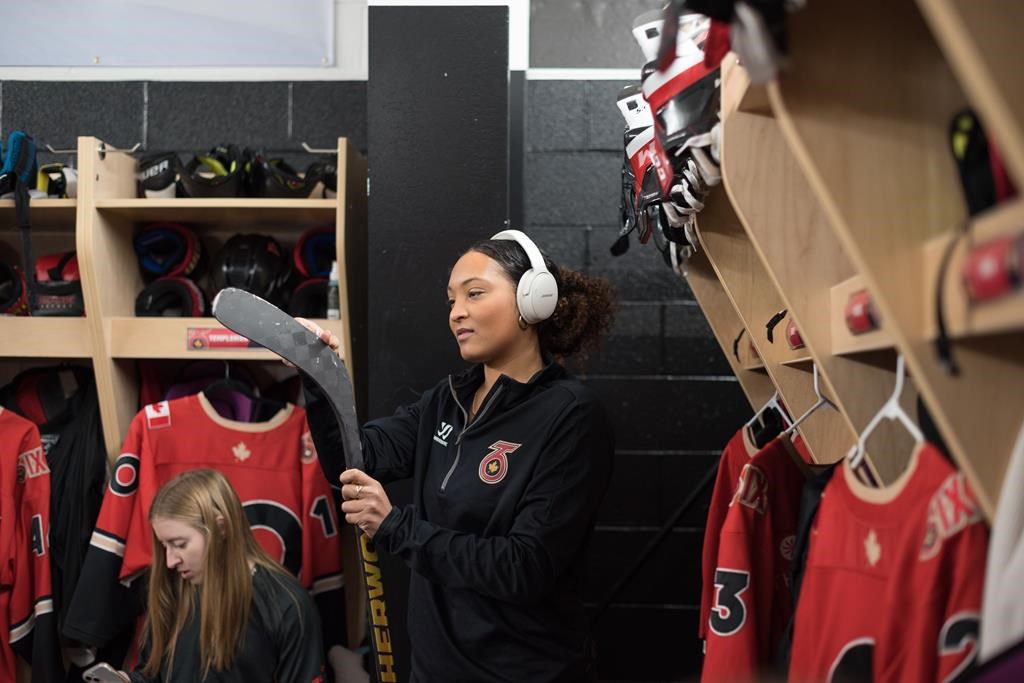 Toronto Six re-sign all-star defender Saroya Tinker to one-year contract