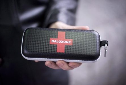 Naloxone kits mandatory in high-risk Ontario workplaces starting Thursday