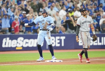 Minnesota Twins end five-game skid with 3-2, 10-inning victory over Toronto Blue Jays