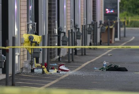 Four injured, one in life-threatening condition after shooting in Mississauga, Ont.