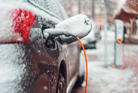 Tips for maximizing the range  of your electric vehicle this winter