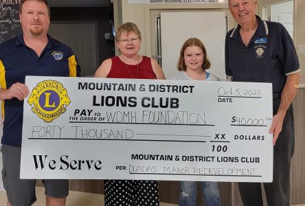 Mountain & District Lions Club Pledges $40,000 to help build the new Dundas Manor