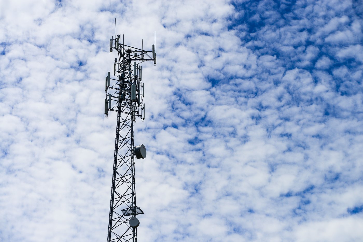 Wireless plan prices, connectivity among big themes at telecom summit