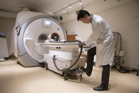 Ontario seeks more private MRI, CT clinics for public scans