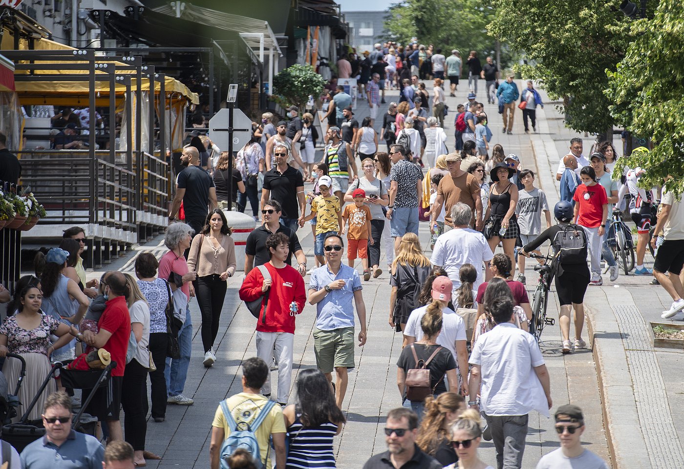 Canada’s population grew to top 41 million in the first quarter: StatCan