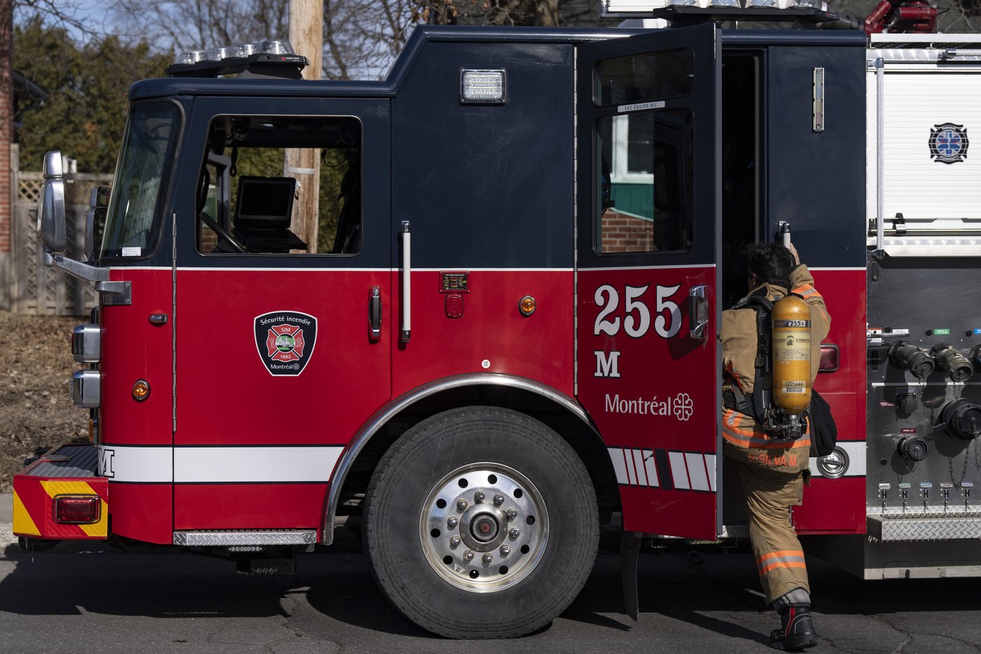 Eight people, including four children, injured after fiery incident near Montreal