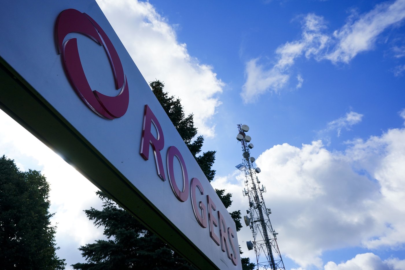 Rogers CEO predicts ‘heightened’ wireless churn across sector to persist