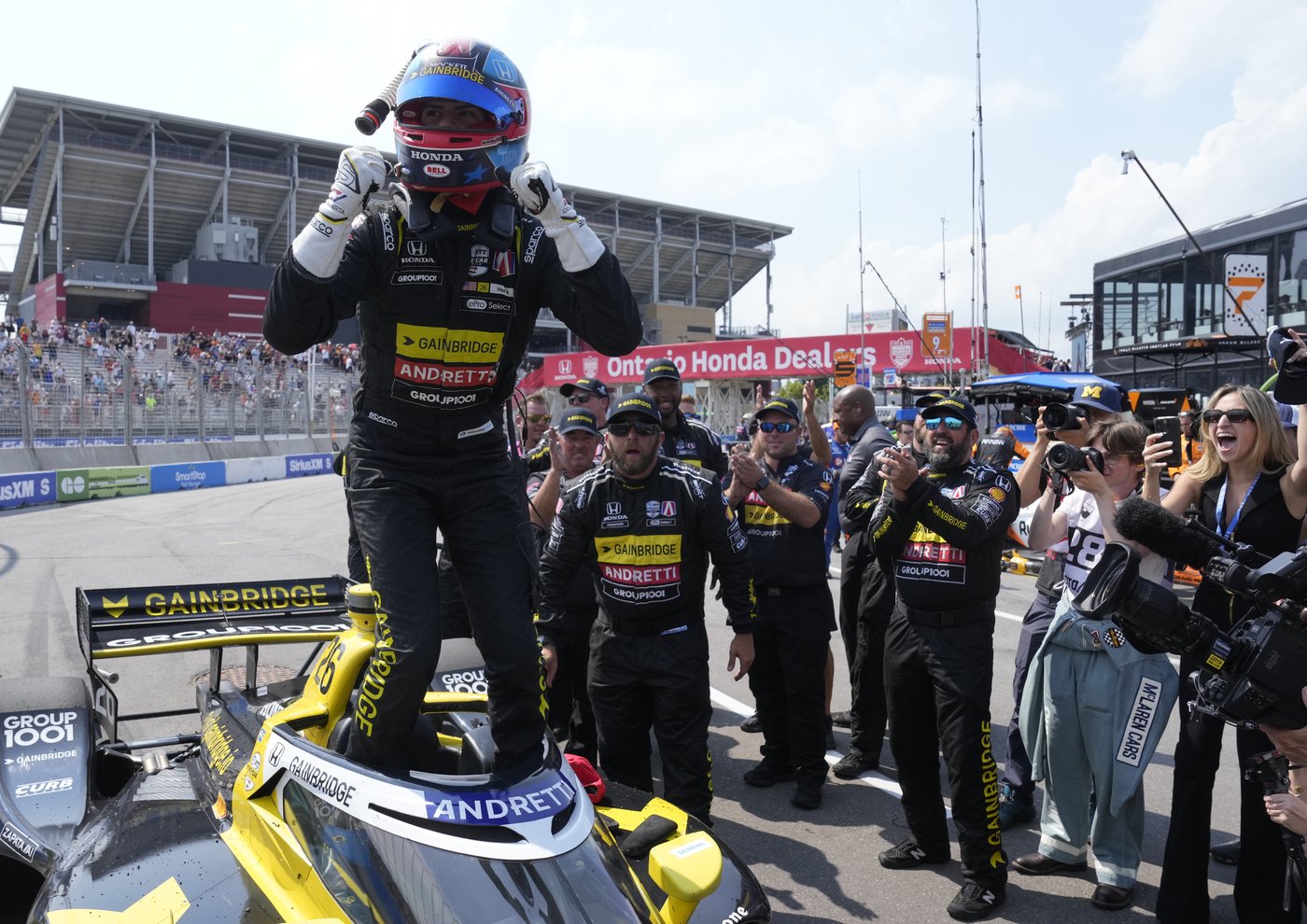 Colton Herta dominates chaotic Honda Indy Toronto to earn first win of season