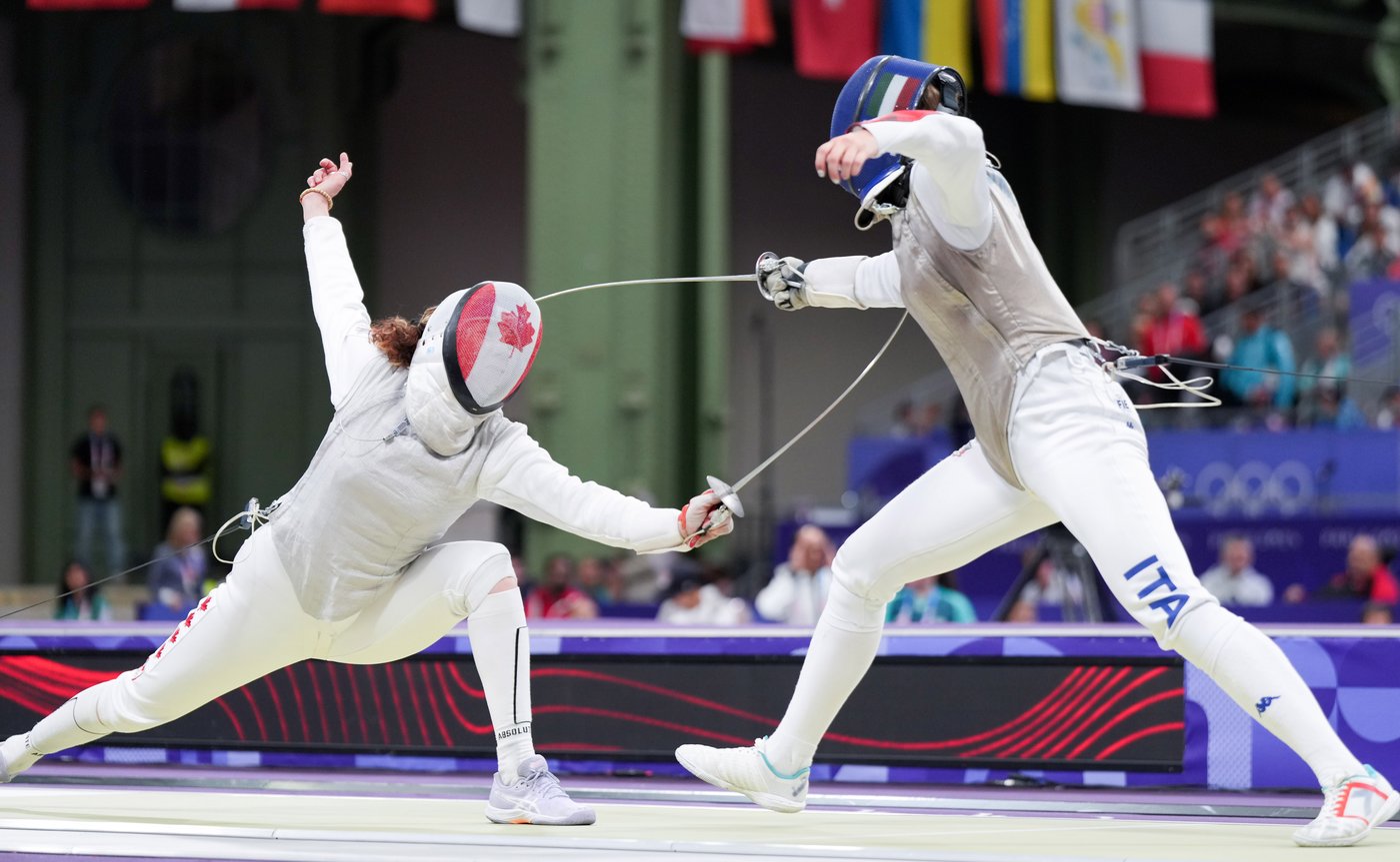 Canada’s Harvey captures fencing bronze, Canadian women stage soccer comeback