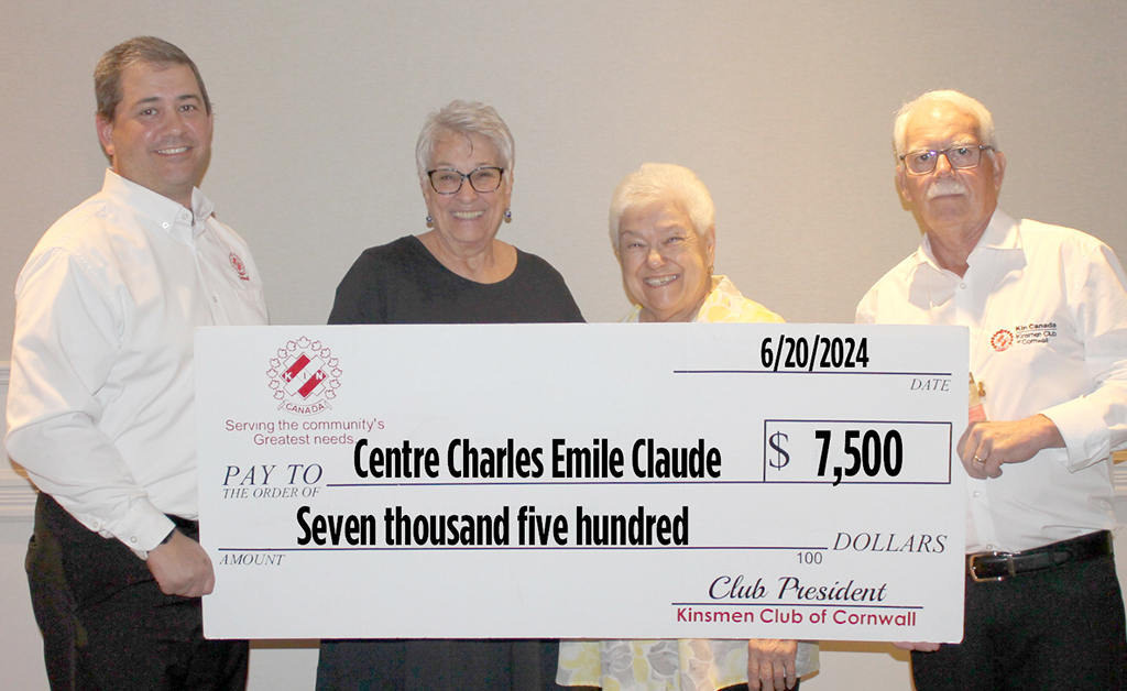 Kin donates to Centre Charles Emile Claude