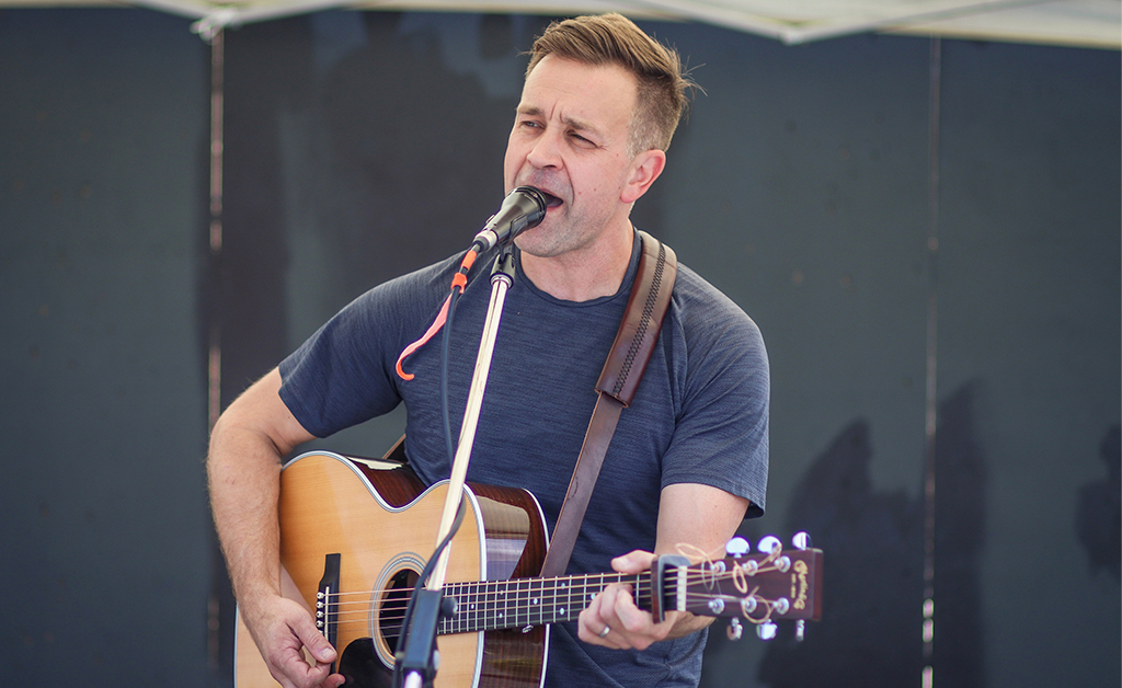 Nick Seguin Entertains at Pitt Street Beer Garden