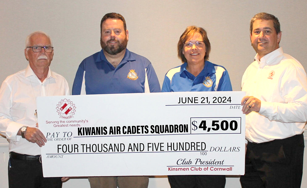 Kin donates to 325 Kiwanis Air Cadets