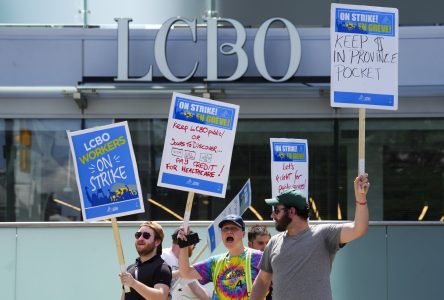 Deal to end LCBO strike thrown into question, union says job action continues