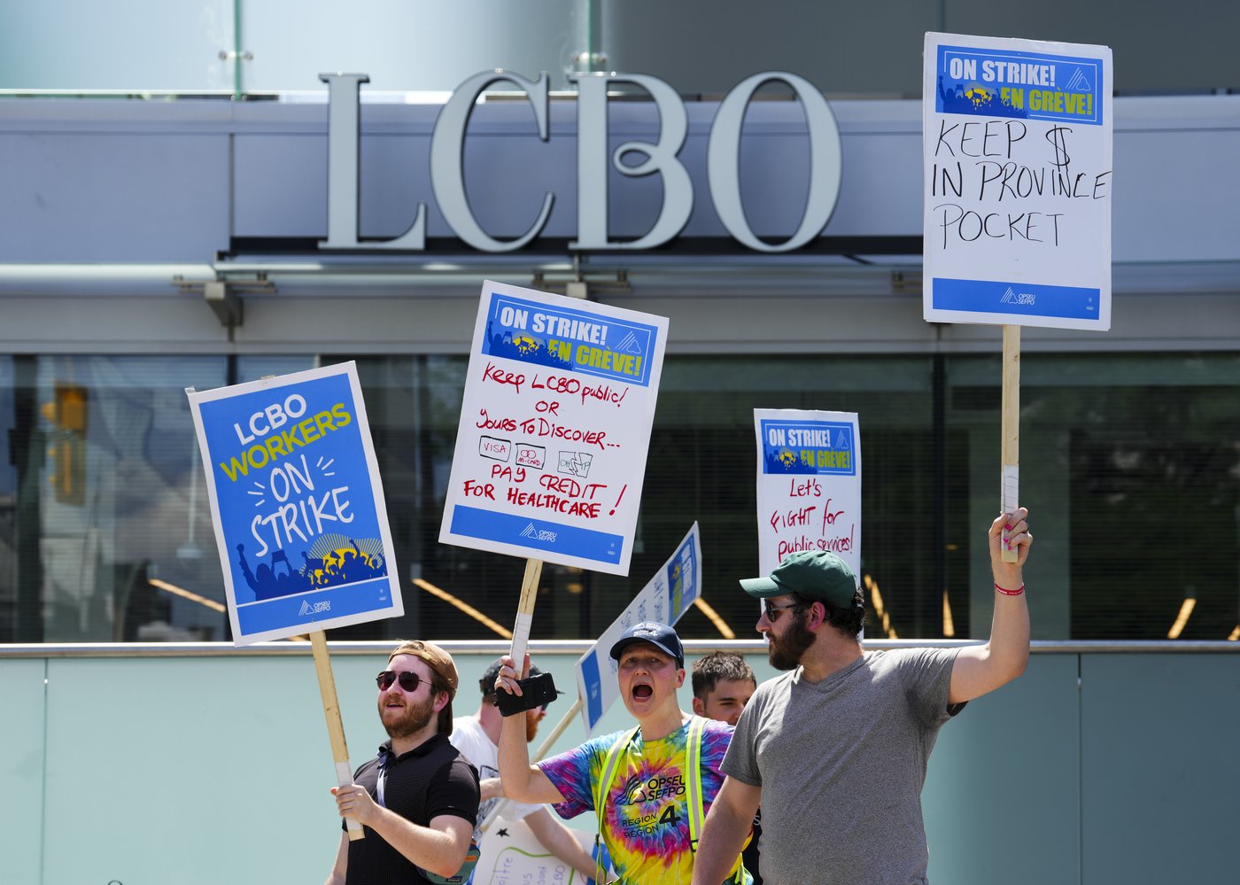 Deal to end LCBO strike thrown into question, union says job action continues