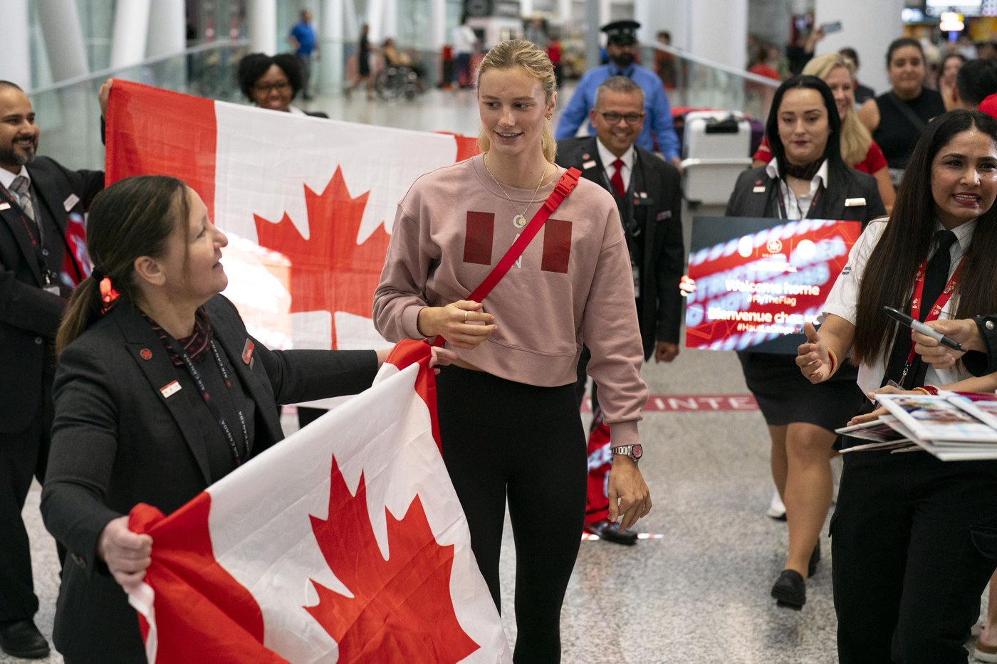 Summer McIntosh says she would return to Paris to be flag bearer at closing ceremony