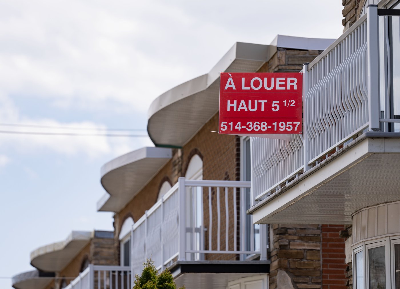 Average Canadian rent tops $2,200 in July even as pace of growth slows: report