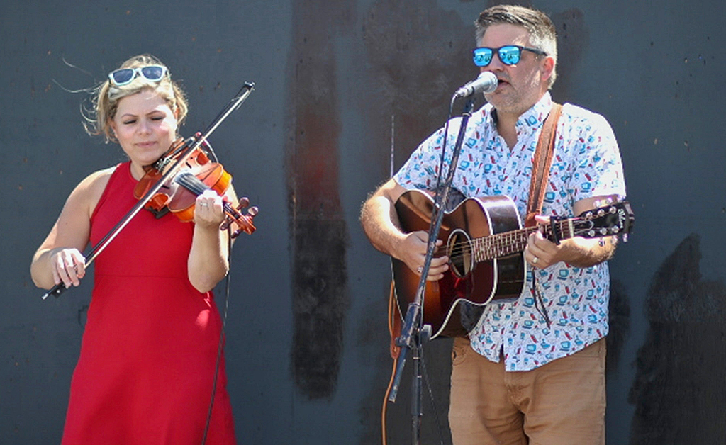 Hadrian’s Wall Duo Rocks Pitt Street Beer Garden