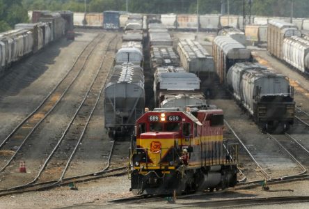 Labor dispute stops Canadian freight railroads and could cause major economic disruption in US