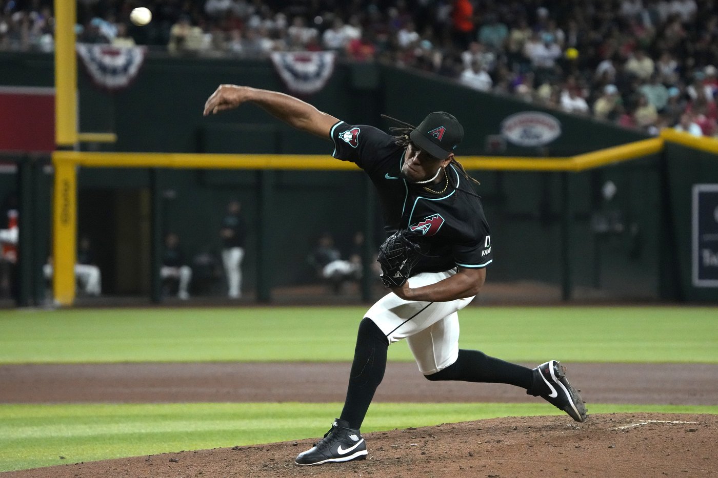 Blue Jays claim RHP Luis Frias off waivers from Diamondbacks