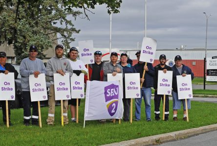 North Glengarry arena and parks staff strike enters second week