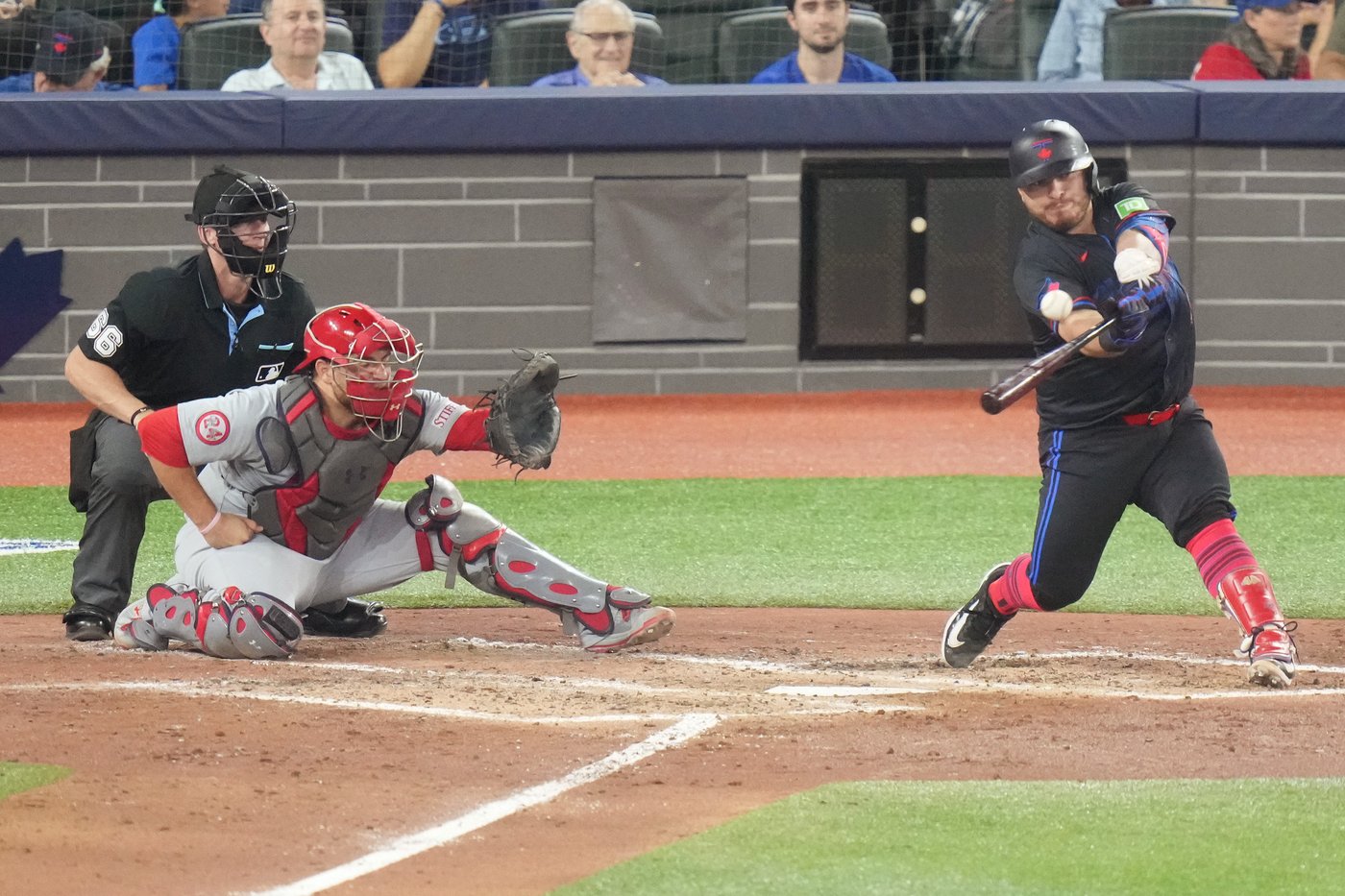 Kirk’s walk-off single in 11th inning lifts Blue Jays past Cardinals 4-3