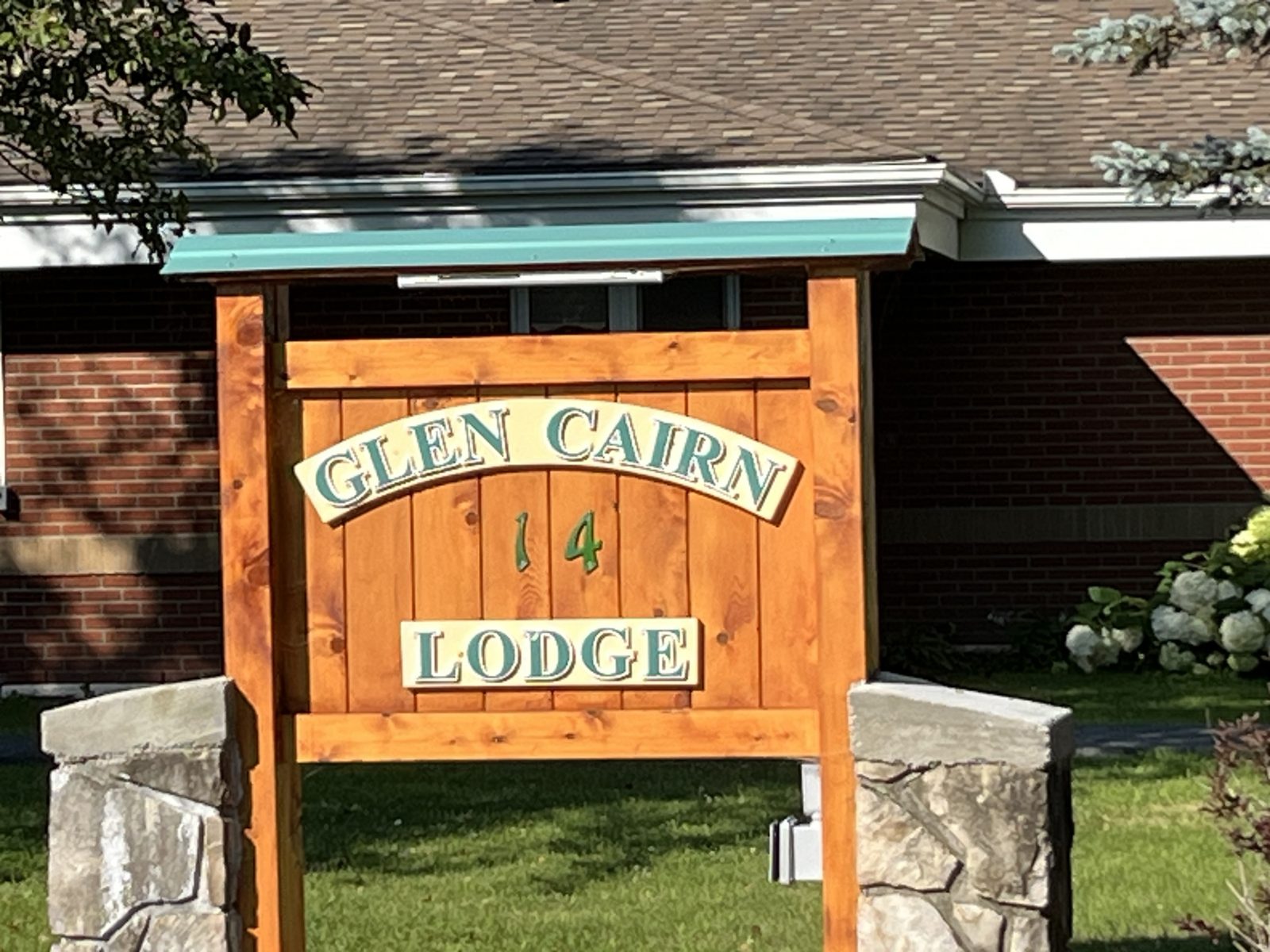 Retired teachers help Glen Cairn Lodge in Lancaster