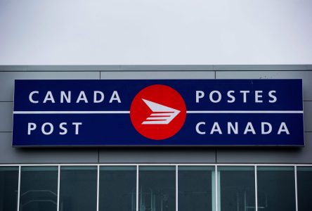 Canada Post proposes 25-cent price hike for stamps in 2025