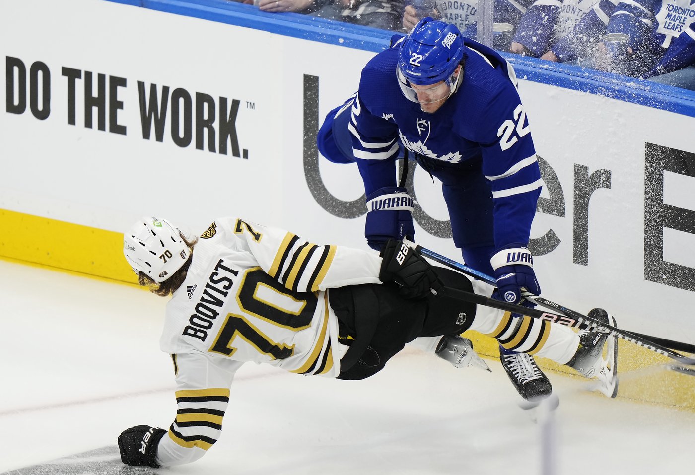 Maple Leafs re-sign defenceman McCabe to five-year contract