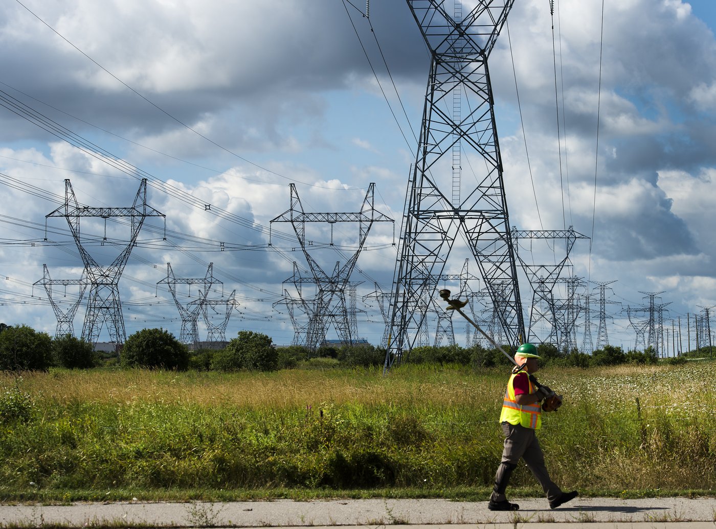 Ontario plans to speed up new home connections to electricity grid