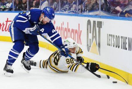 Cup-talking Maple Leafs head into season with new coach, same expectations