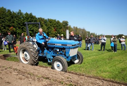 Ontario farmers raise concerns of dwindling farmland at rural expo