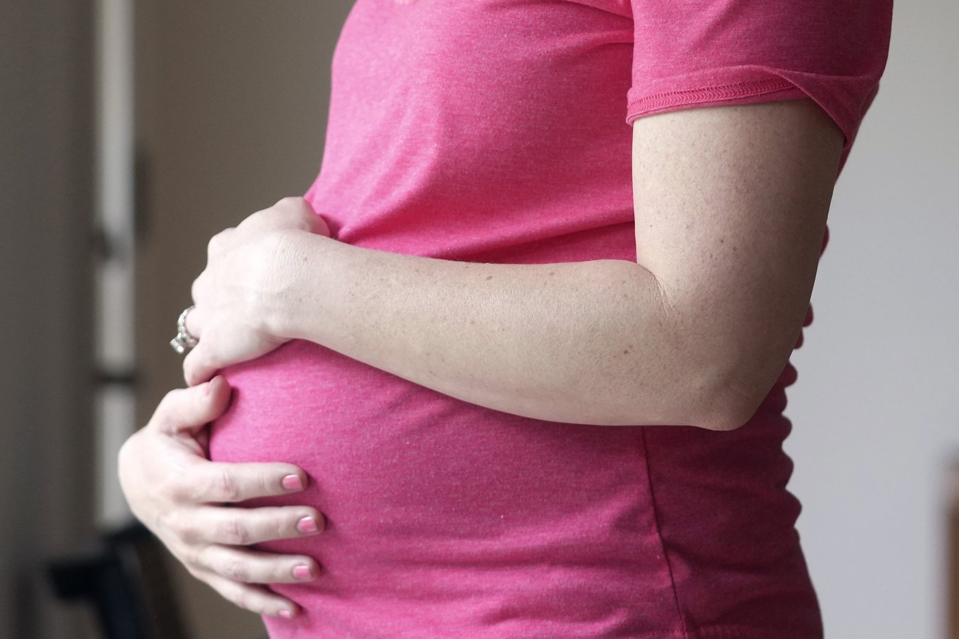 Experts urge streamlined, more compassionate miscarriage care in Canada