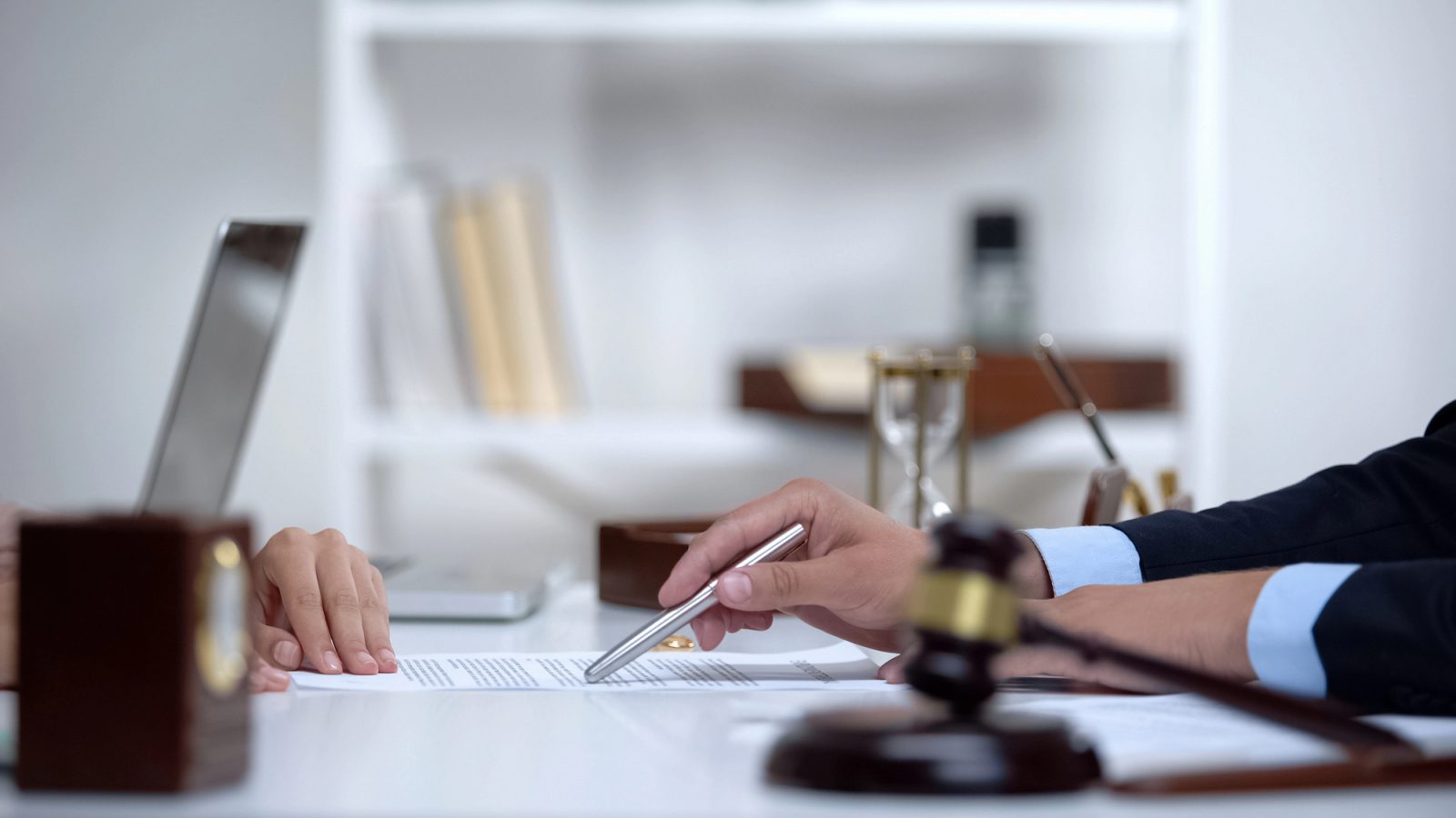 When Should You Hire a Family Lawyer?