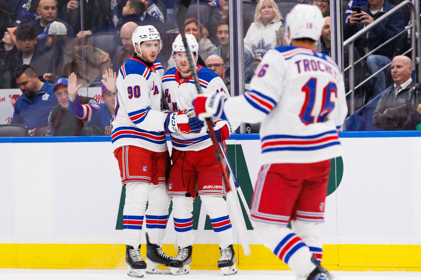 Igor Shesterkin shines, Rangers top Maple Leafs 4-1