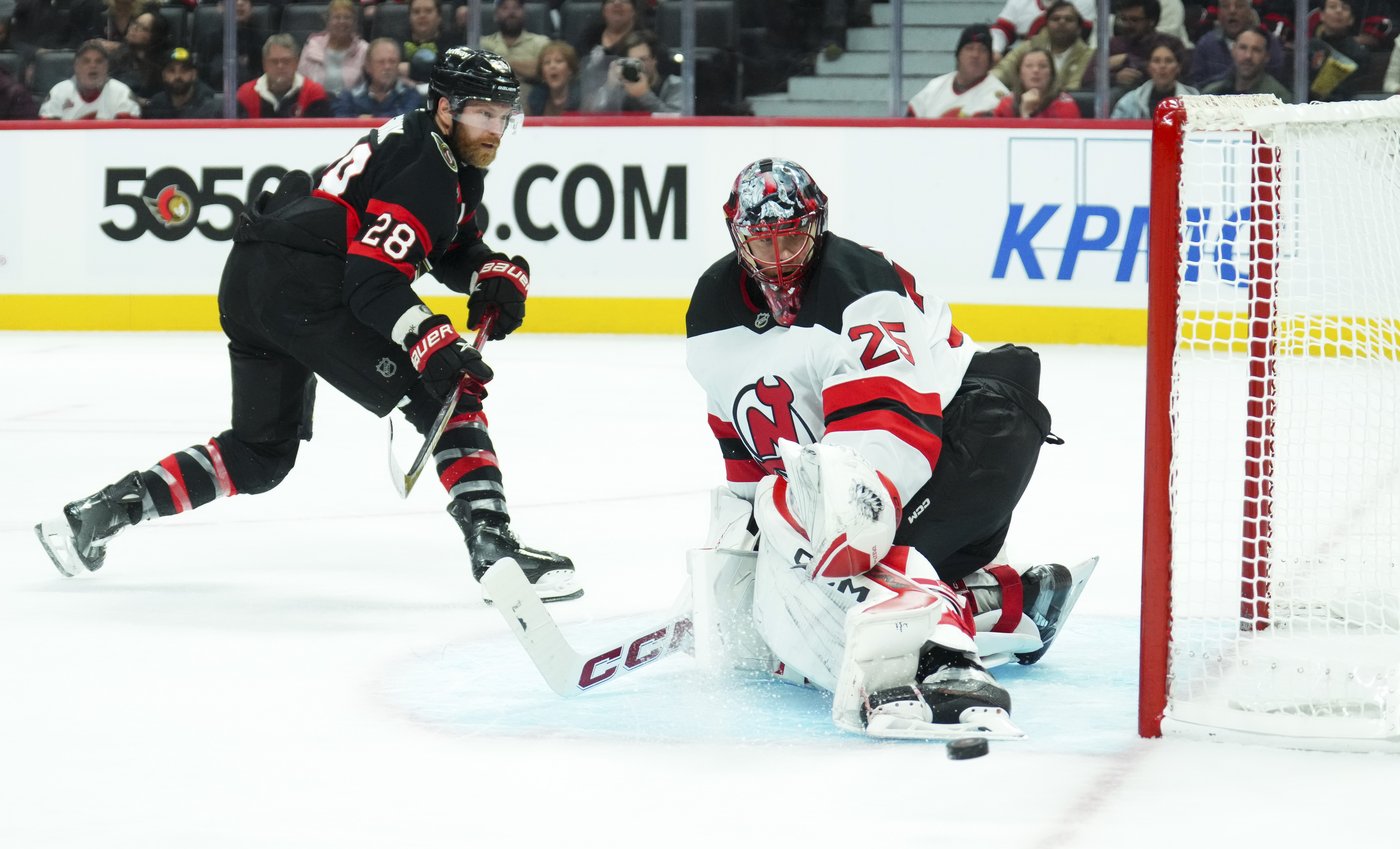 Markstrom loses shutout bid late, leads Devils past Senators 3-1