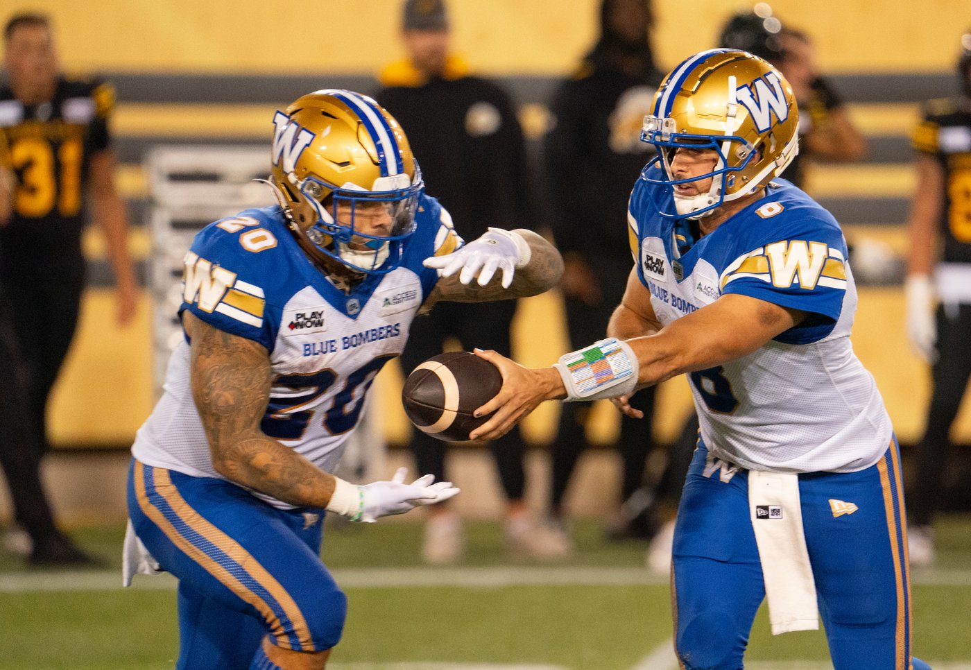 Oliveira leads Winnipeg Blue Bombers to 31-10 road win over Ticats