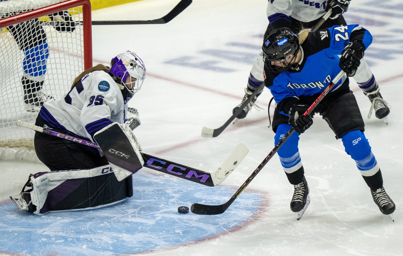 PWHL MVP Spooner set to miss start of season for Toronto Sceptres with knee injury