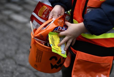 Report of razor blade found in child’s Halloween candy is ‘unfounded’: OPP