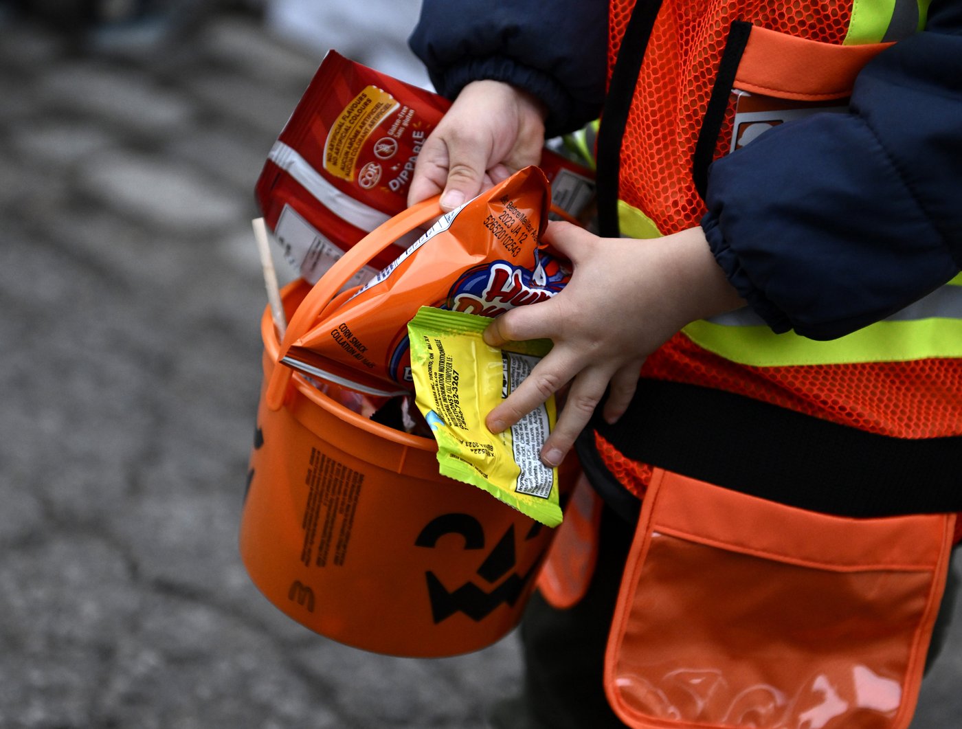 OPP investigating after razor found in northern Ontario child’s Halloween candy