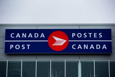 Canada Post to launch chequing and savings account with Koho