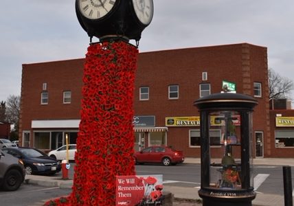 North Dundas remembers with unique displays