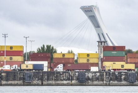 September merchandise trade deficit narrows to $1.3 billion: Statistics Canada