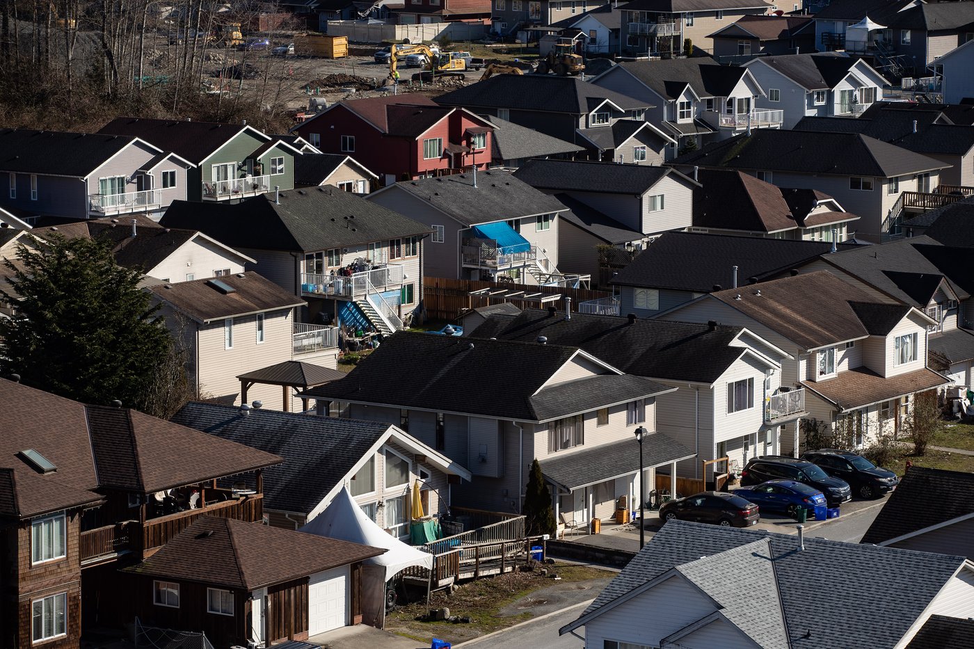 CMHC says risks remain in mortgage market as delinquencies creep up