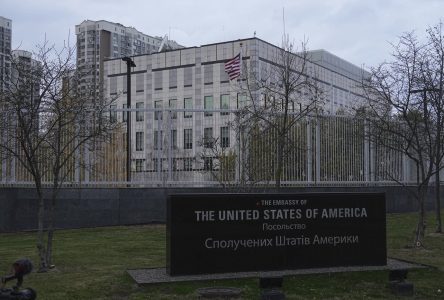 Canada, U.S. embassies scramble after threat of Russian air strike in Kyiv